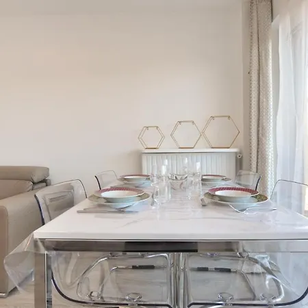Beautiful In Saint-raphael W/ Wifi And 1 Bedrooms Lejlighed *